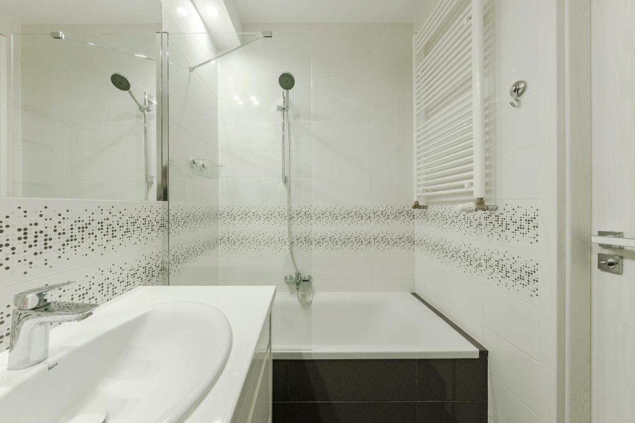 Studio Wola Apartament Kasprzaka - Wifi + Smart Tv Warsaw Ngoại thất bức ảnh